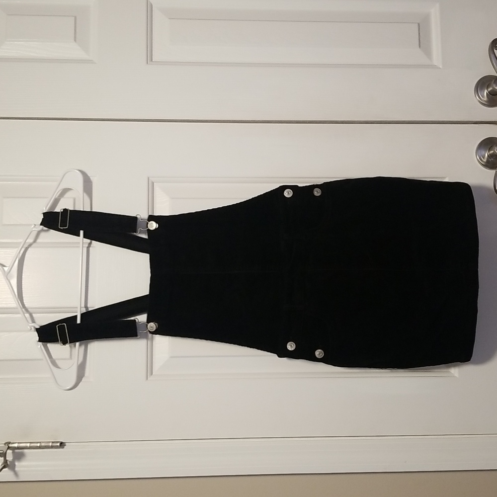 EUC Skirtalls Corduroy (Juniors M)